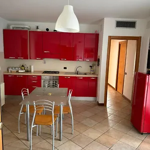 Leopolda Apartment
